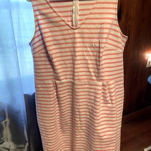 Old navy dress perfect for Summer